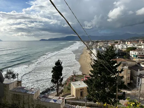 La Spiaggia di Ponente vista dal centro storico